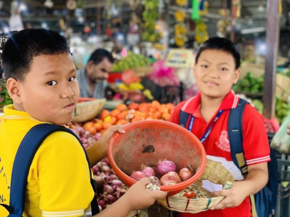 Book-Free Friday: Vegetable Market